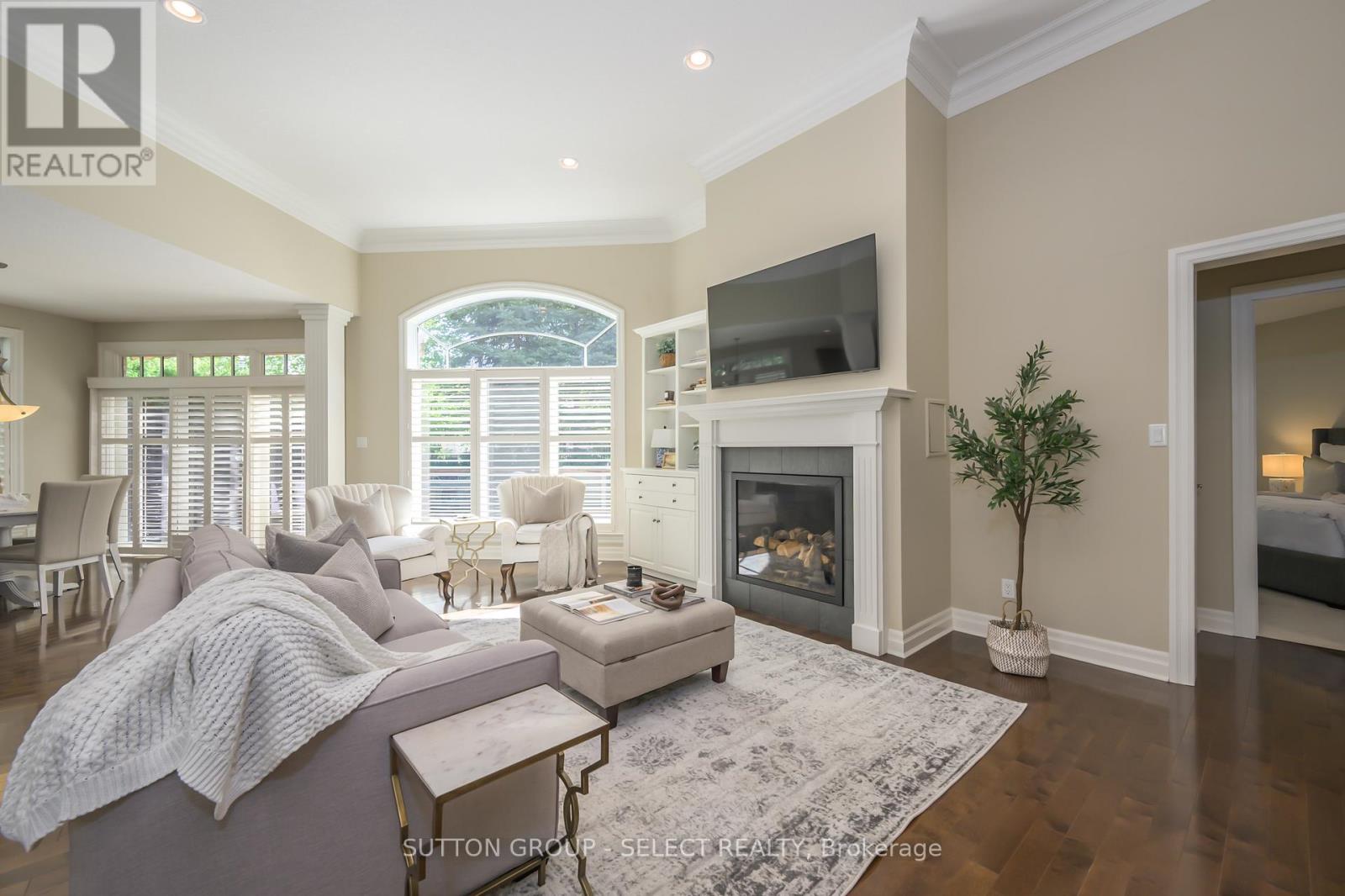 61 - 2014 Valleyrun Boulevard, London North (North R), Ontario  N6G 5N8 - Photo 11 - X12383634