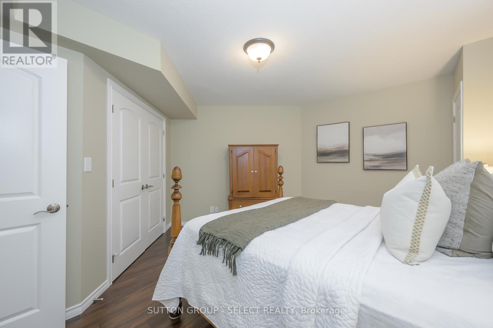 61 - 2014 Valleyrun Boulevard, London North (North R), Ontario  N6G 5N8 - Photo 30 - X12383634