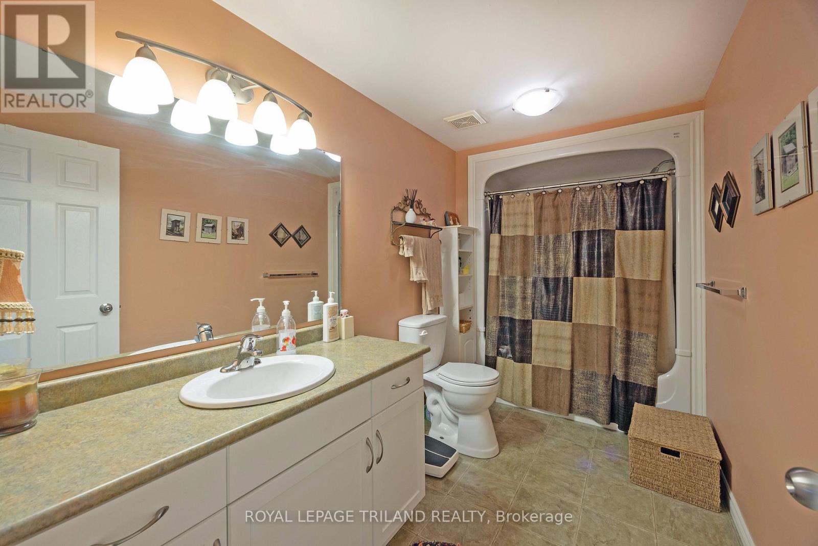18 Coleman Court, St. Thomas, Ontario  N5R 0A5 - Photo 26 - X12383710