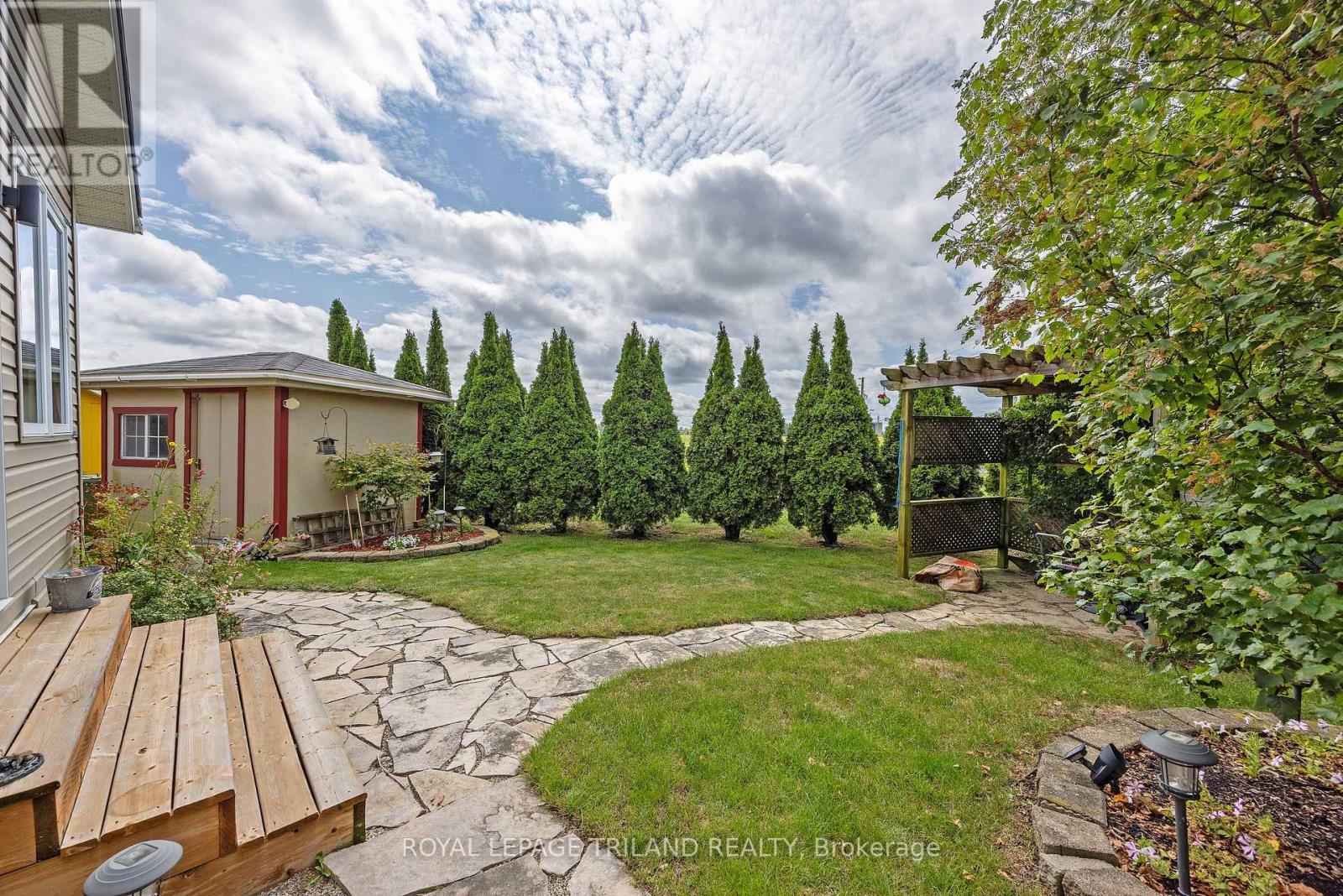 18 Coleman Court, St. Thomas, Ontario  N5R 0A5 - Photo 30 - X12383710