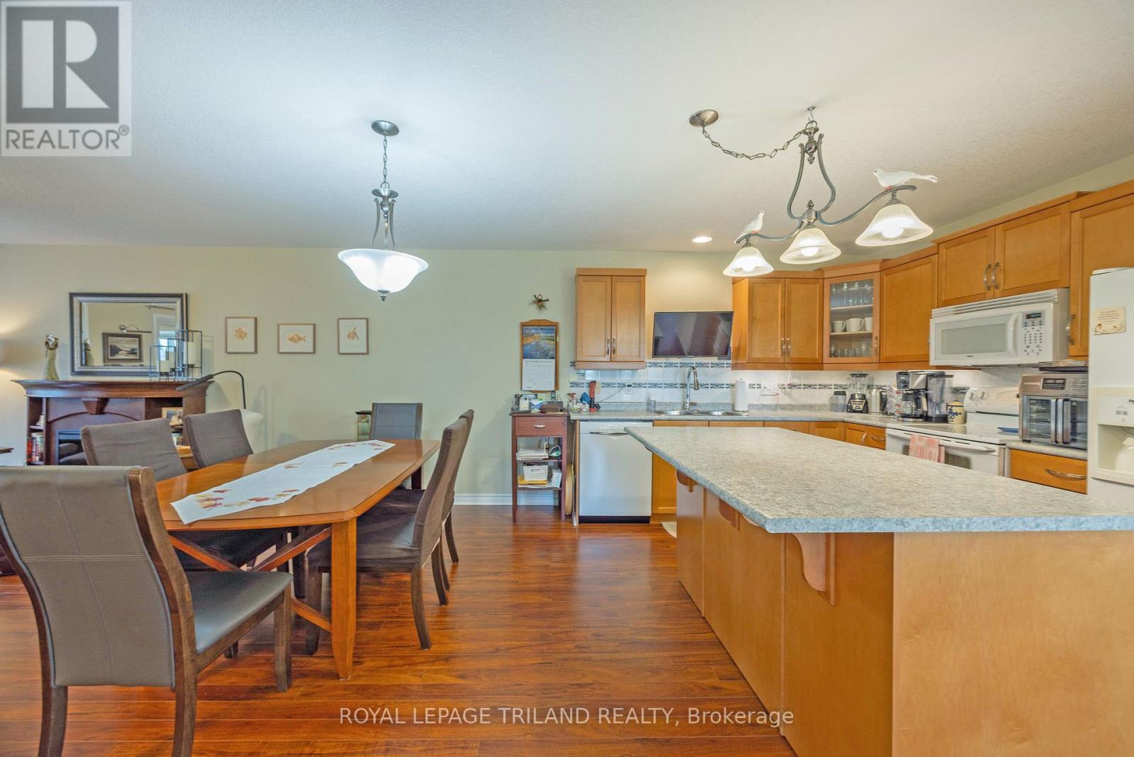 18 Coleman Court, St. Thomas, Ontario  N5R 0A5 - Photo 8 - X12383710