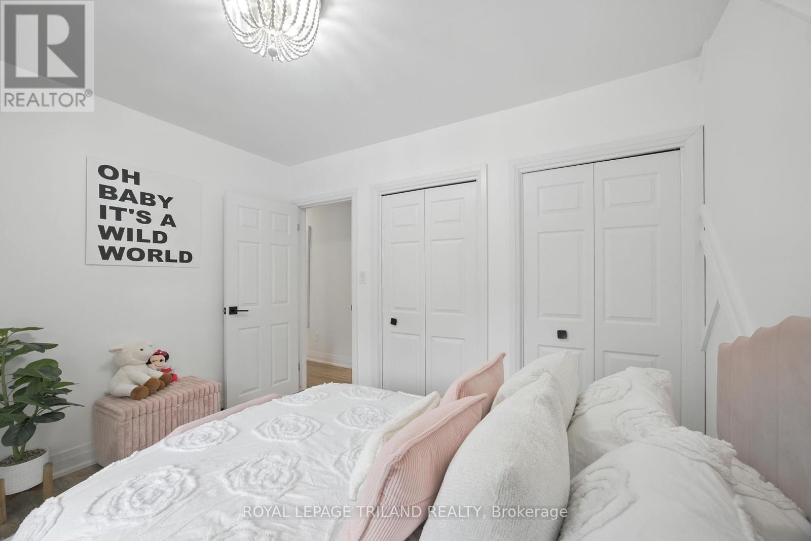 102 Railway Avenue, Middlesex Centre, Ontario  N0L 1R0 - Photo 19 - X12383756