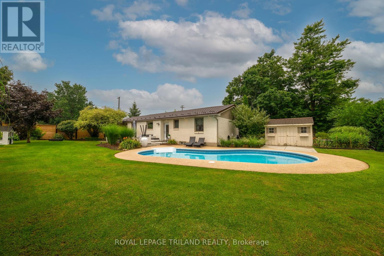 102 Railway Avenue, Middlesex Centre, Ontario  N0L 1R0 - Photo 36 - X12383756