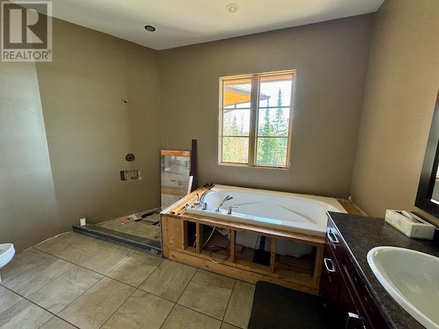 319/321 Parker Point Rd, Dryden, Ontario  P8N 2Y5 - Photo 22 - TB251131