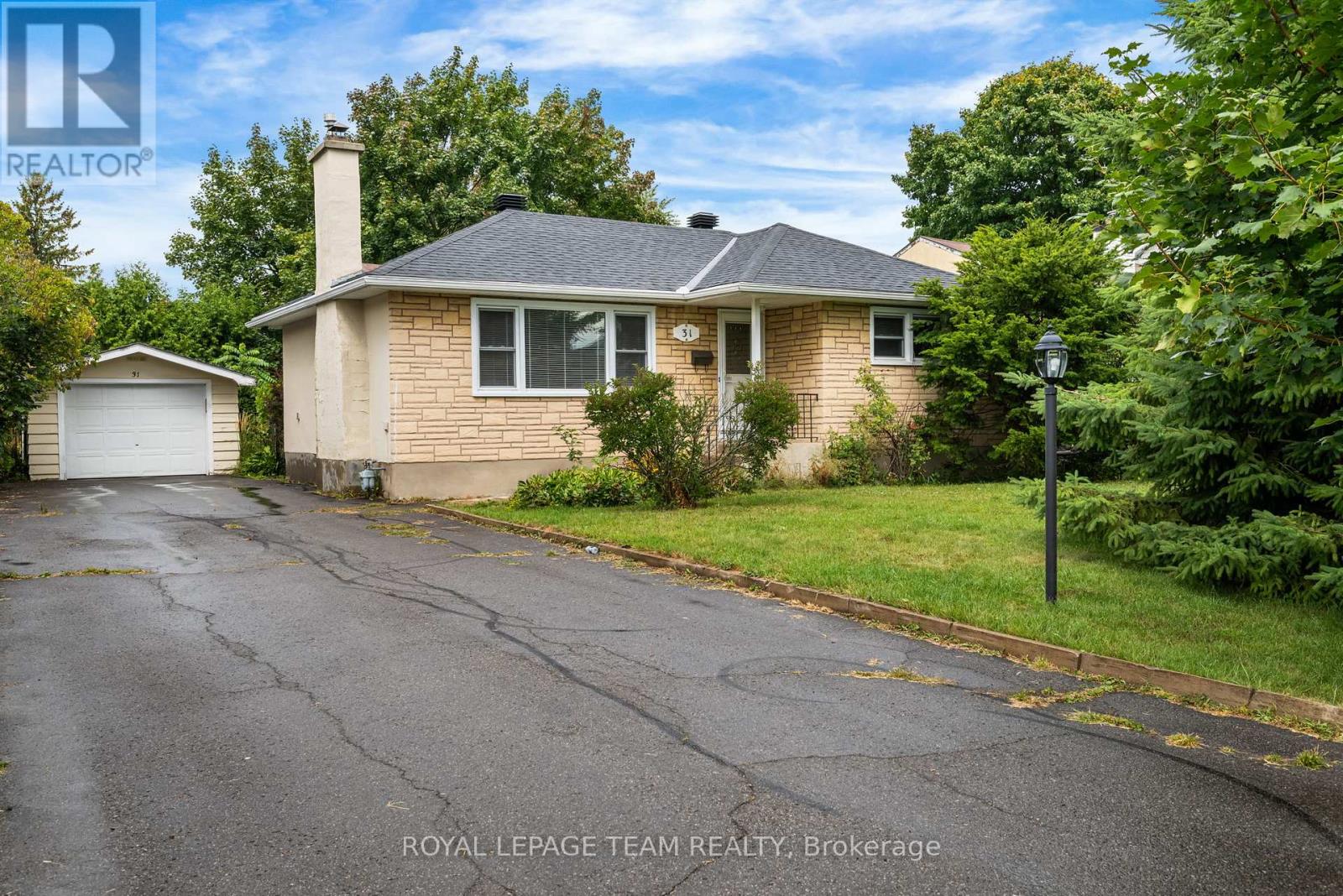 31 Savuto Way Street, Ottawa, Ontario  K2G 2S9 - Photo 1 - X12383757