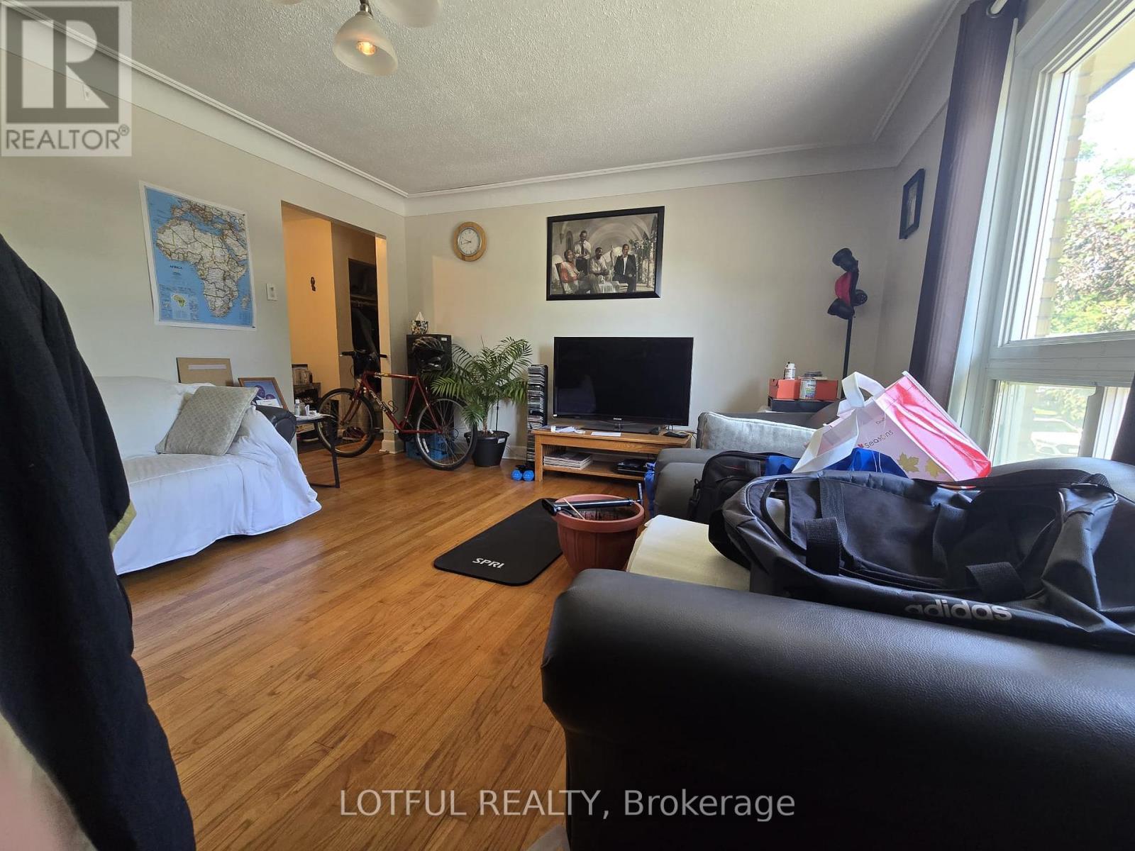 484 Queen Mary Street, Ottawa, Ontario  K1K 1W2 - Photo 22 - X12383772