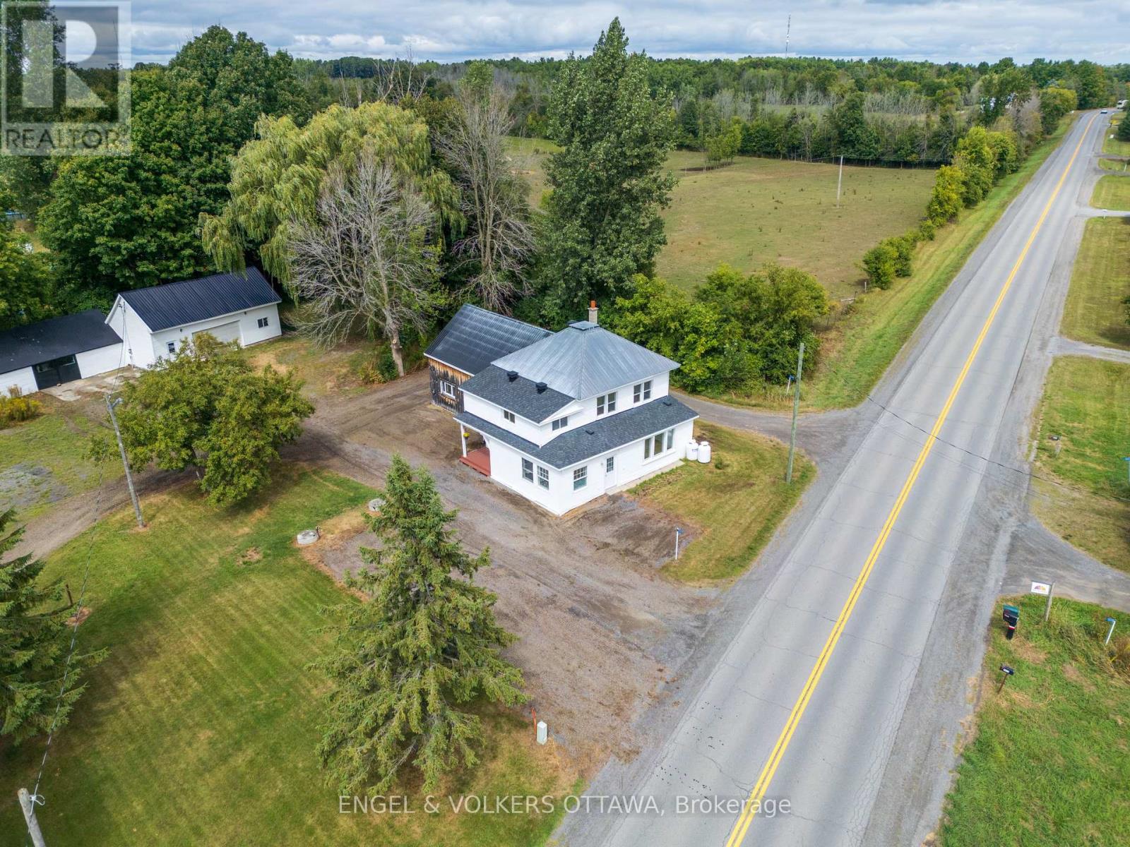 3012 County 21 Road, Edwardsburgh/cardinal, Ontario  K0E 1X0 - Photo 1 - X12383776