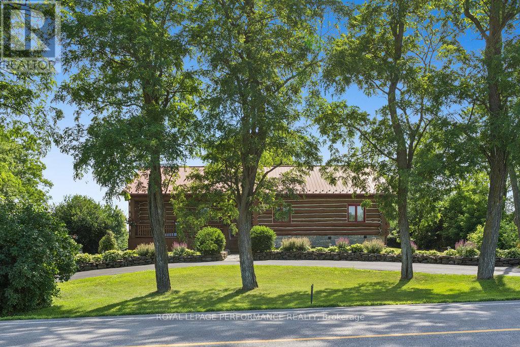 6970 Mccordick Road, Ottawa, Ontario  K0A 2T0 - Photo 2 - X12383782