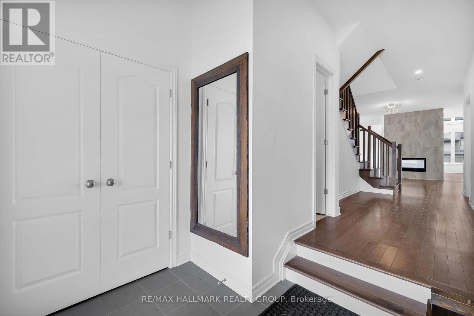 276 Big Dipper Street, Ottawa, Ontario  K4M 0J6 - Photo 2 - X12383784