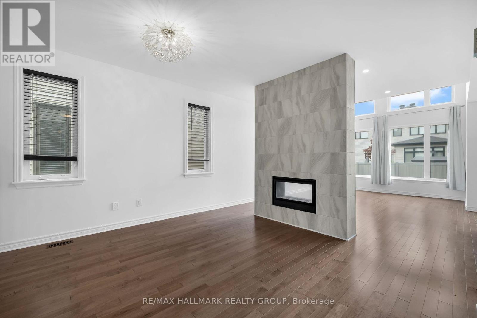 276 Big Dipper Street, Ottawa, Ontario  K4M 0J6 - Photo 3 - X12383784