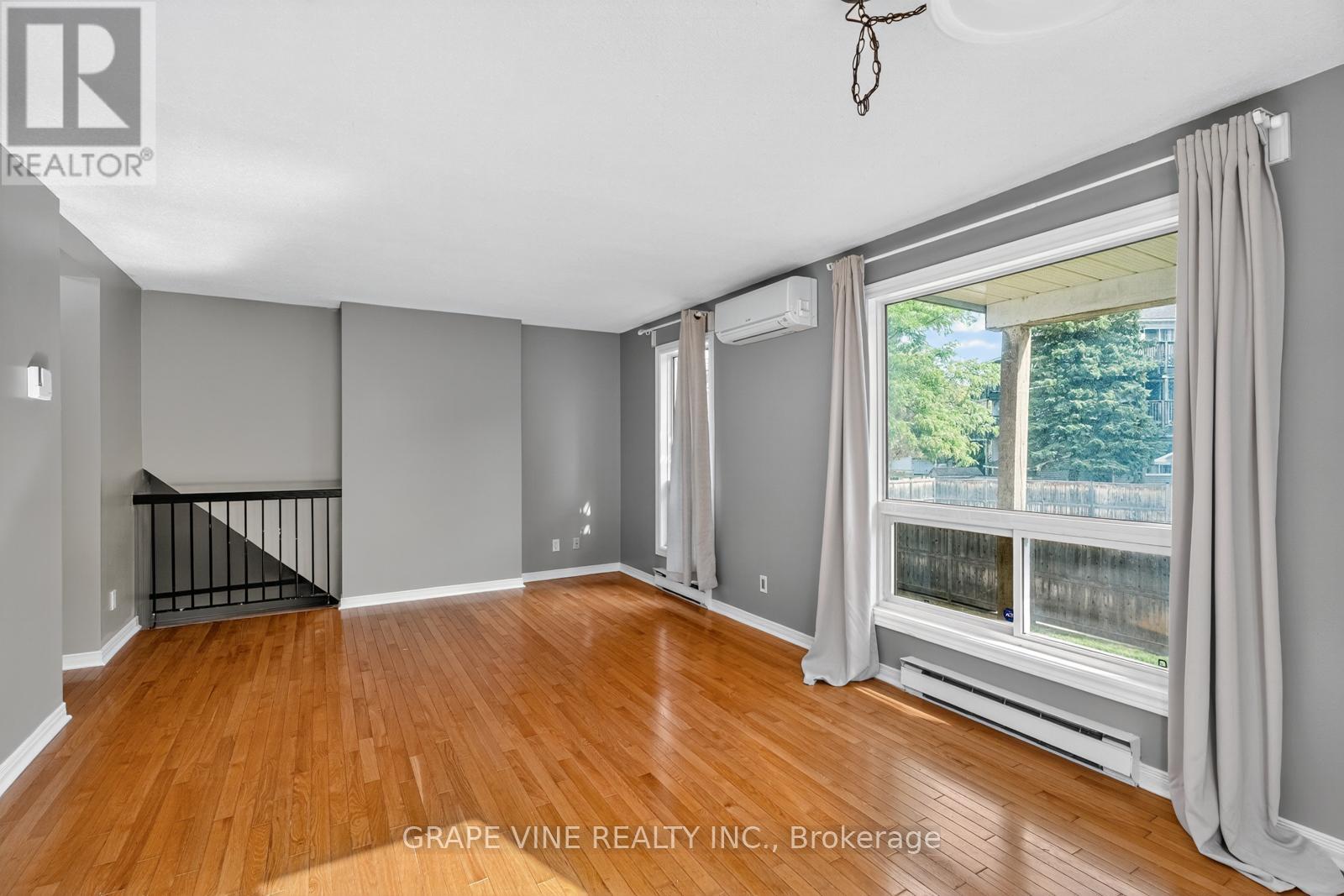 606 Tanguay Court, Ottawa, Ontario  K2L 3X3 - Photo 9 - X12383787