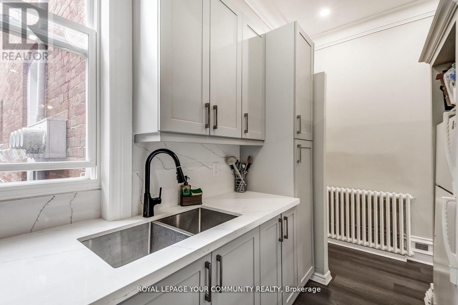312 Seaton Street, Toronto, Ontario  M5A 2T7 - Photo 9 - C12383570