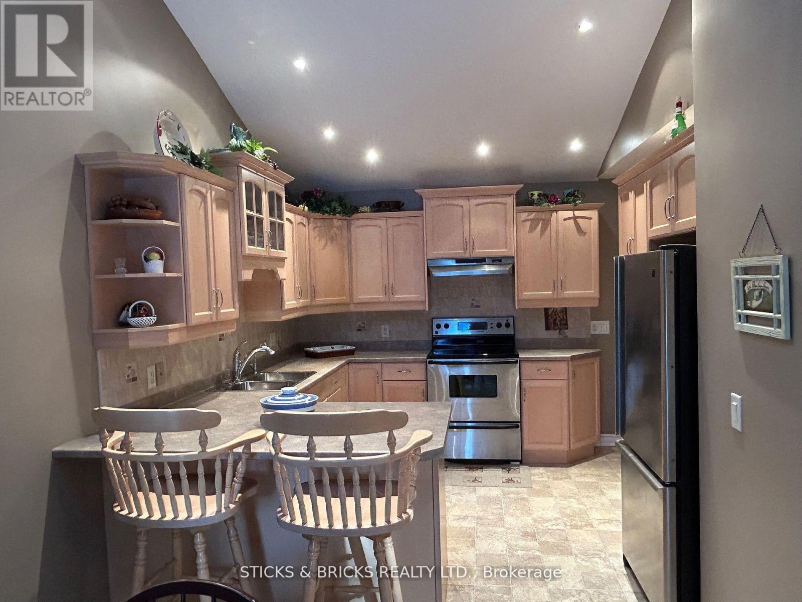 12 - 3241 Montrose Road, Niagara Falls, Ontario  L2H 3L3 - Photo 12 - X12383793