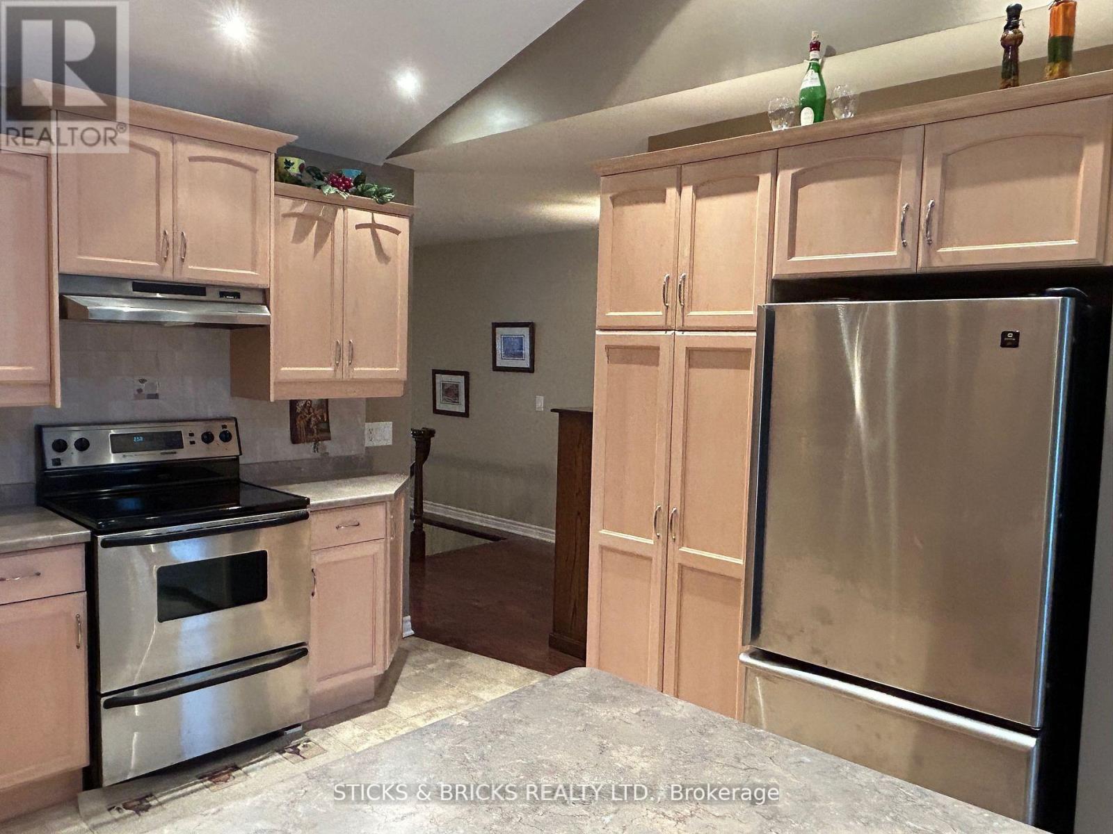 12 - 3241 Montrose Road, Niagara Falls, Ontario  L2H 3L3 - Photo 14 - X12383793