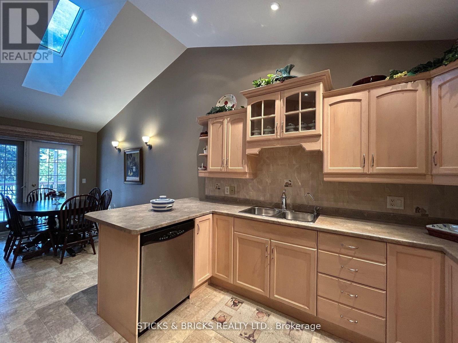 12 - 3241 Montrose Road, Niagara Falls, Ontario  L2H 3L3 - Photo 16 - X12383793