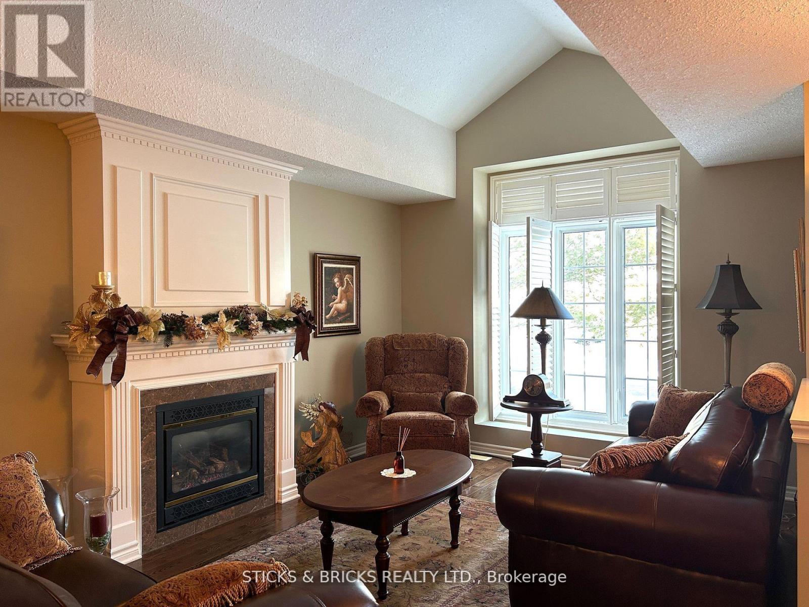 12 - 3241 Montrose Road, Niagara Falls, Ontario  L2H 3L3 - Photo 5 - X12383793