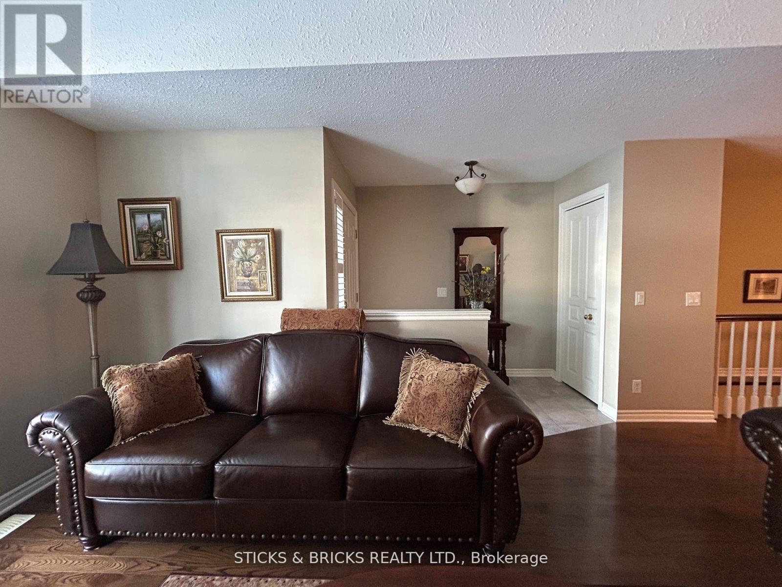 12 - 3241 Montrose Road, Niagara Falls, Ontario  L2H 3L3 - Photo 9 - X12383793