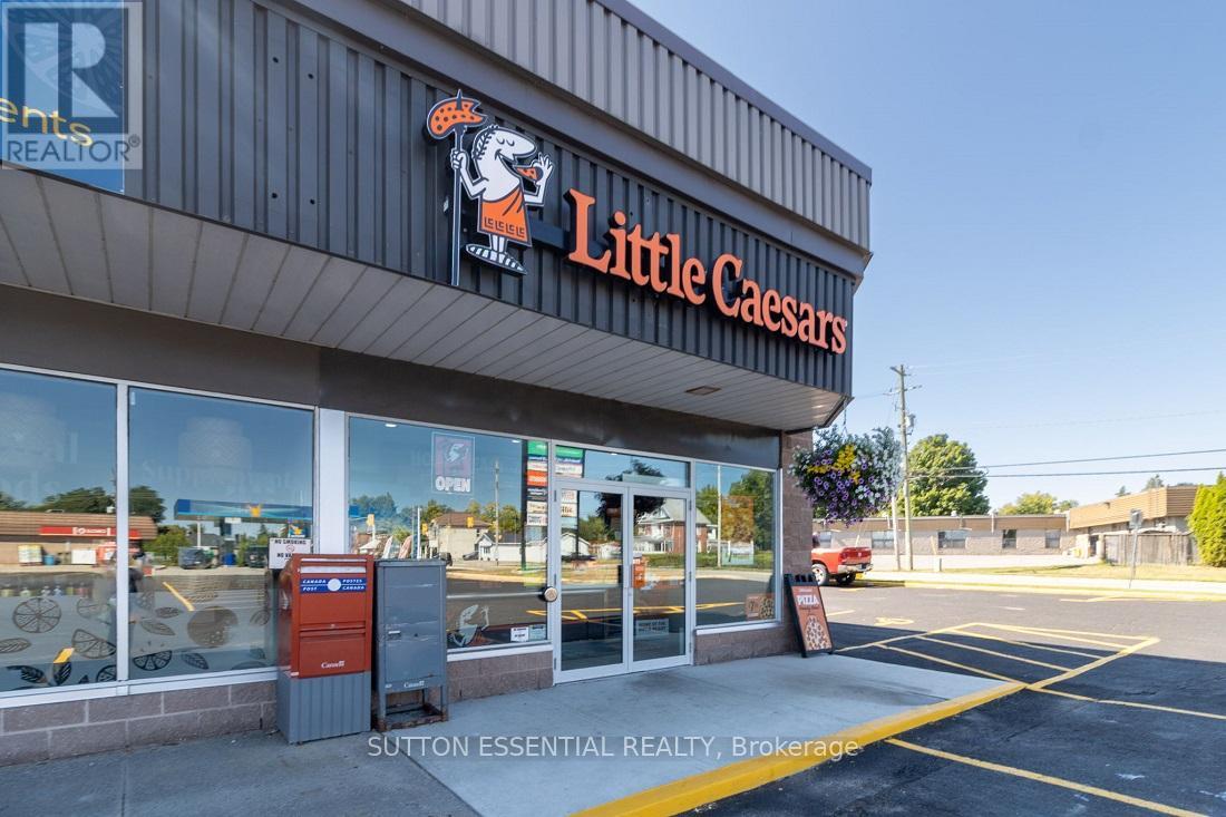207 BROCKVILLE STREET, Smiths Falls, Ontario