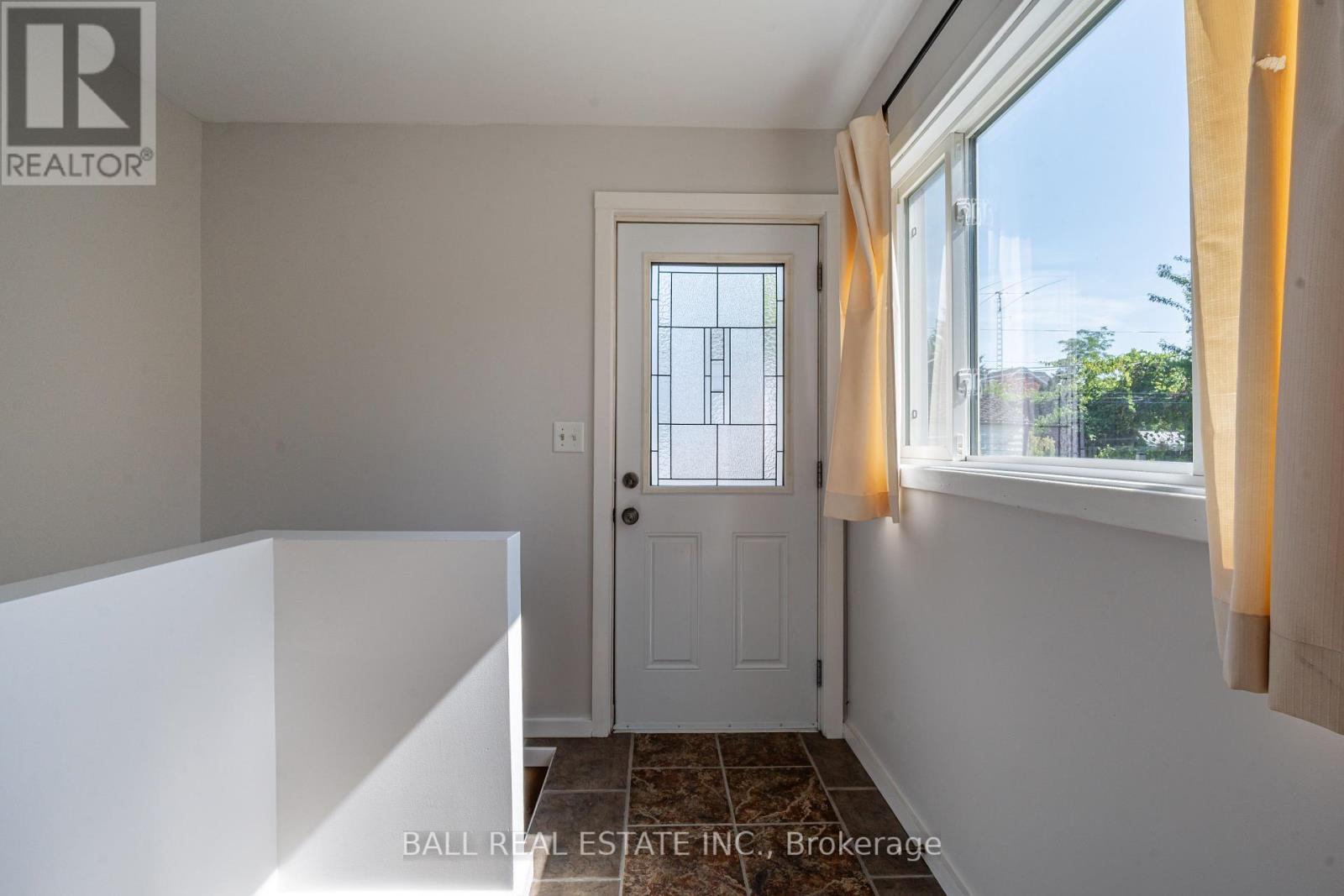 5 Wallace Street, Peterborough, Ontario  K9H 1A8 - Photo 16 - X12383605