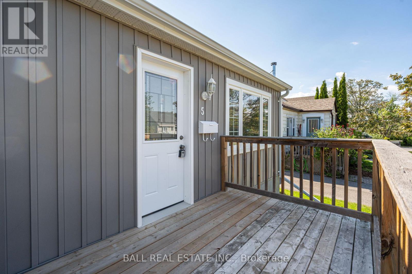 5 Wallace Street, Peterborough, Ontario  K9H 1A8 - Photo 3 - X12383605