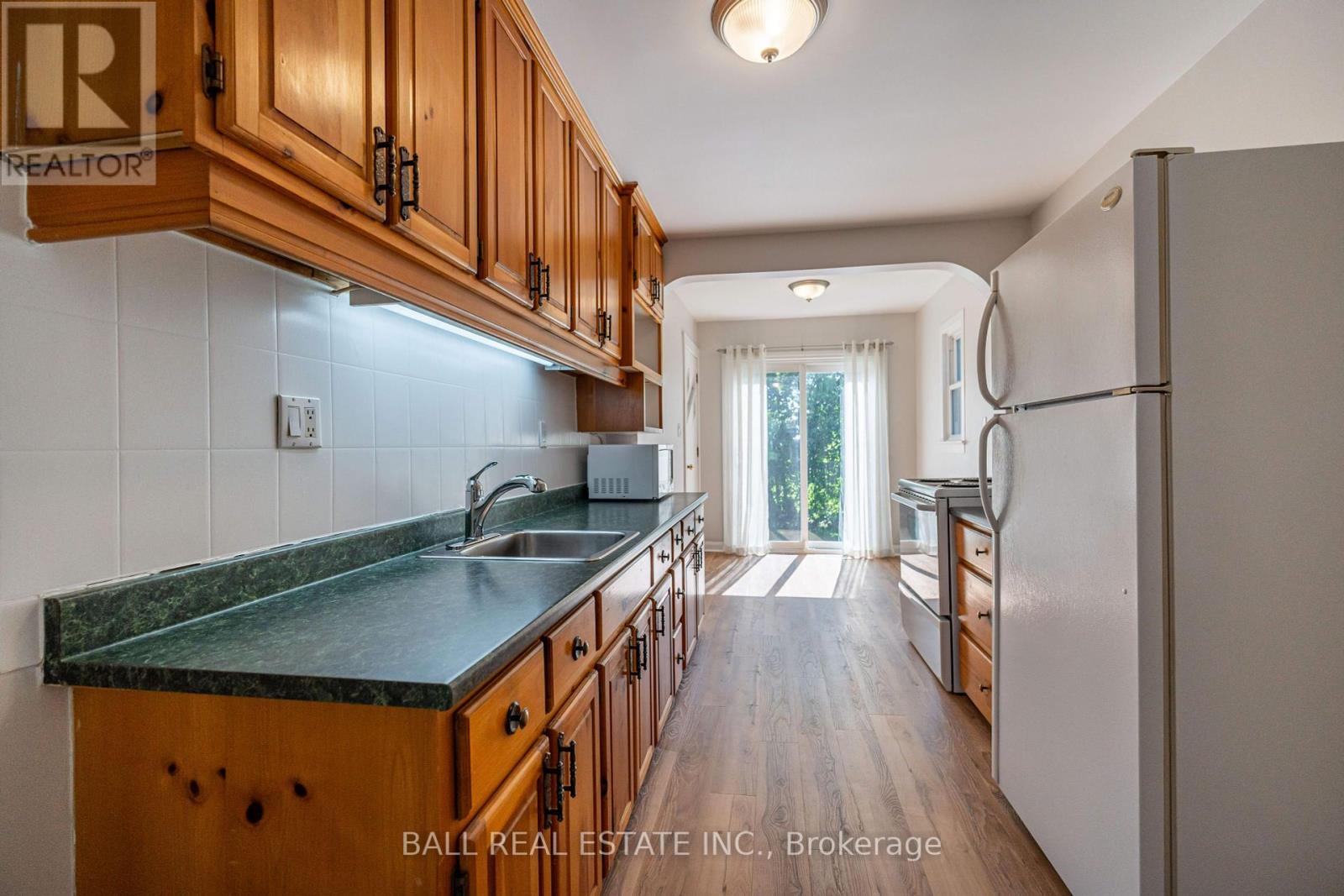 5 Wallace Street, Peterborough, Ontario  K9H 1A8 - Photo 8 - X12383605