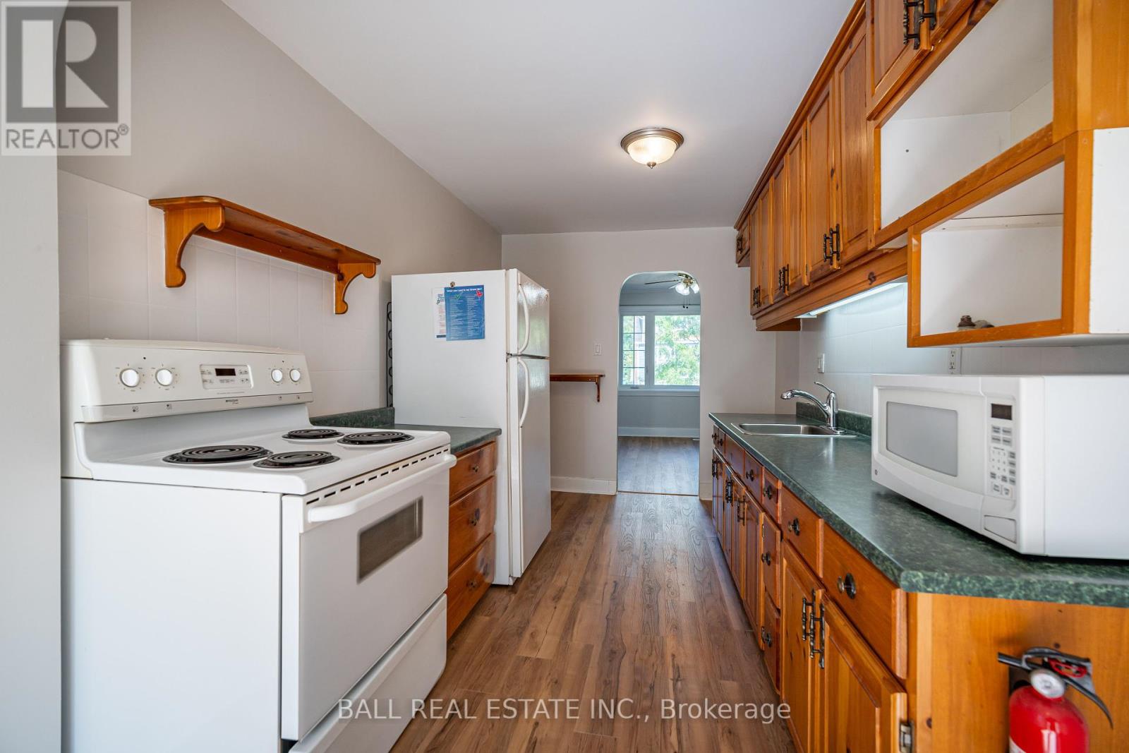 5 Wallace Street, Peterborough, Ontario  K9H 1A8 - Photo 9 - X12383605