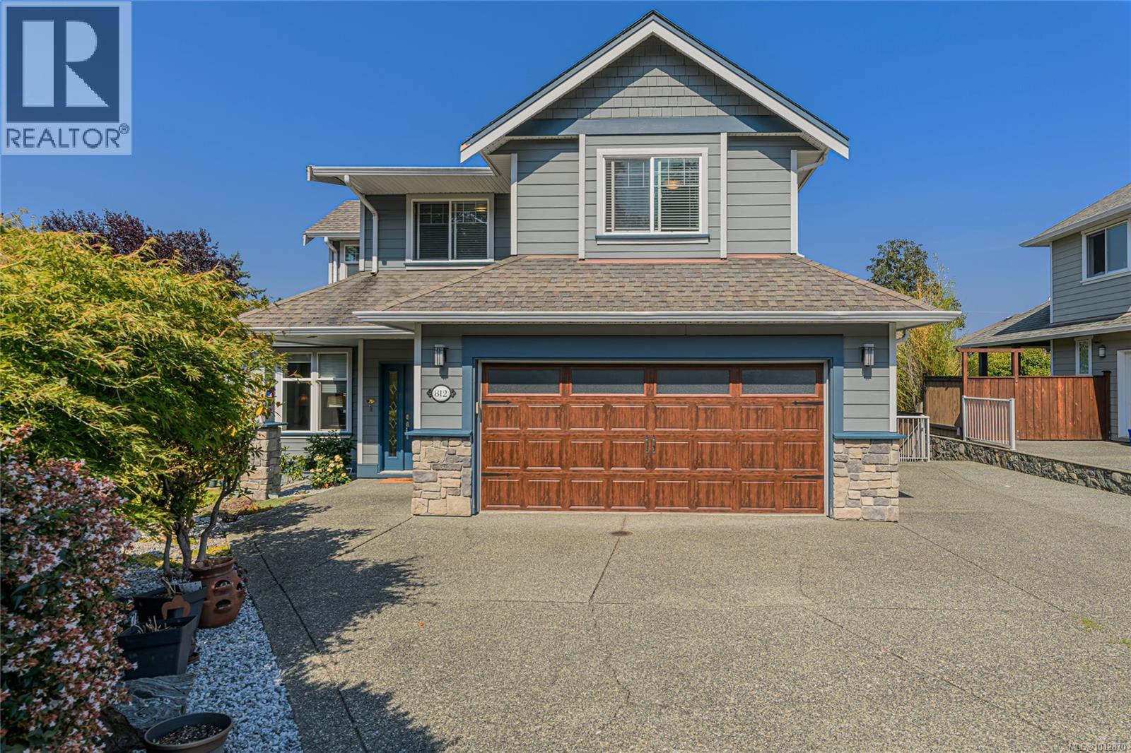 Property at 812 Rogers Close image 1