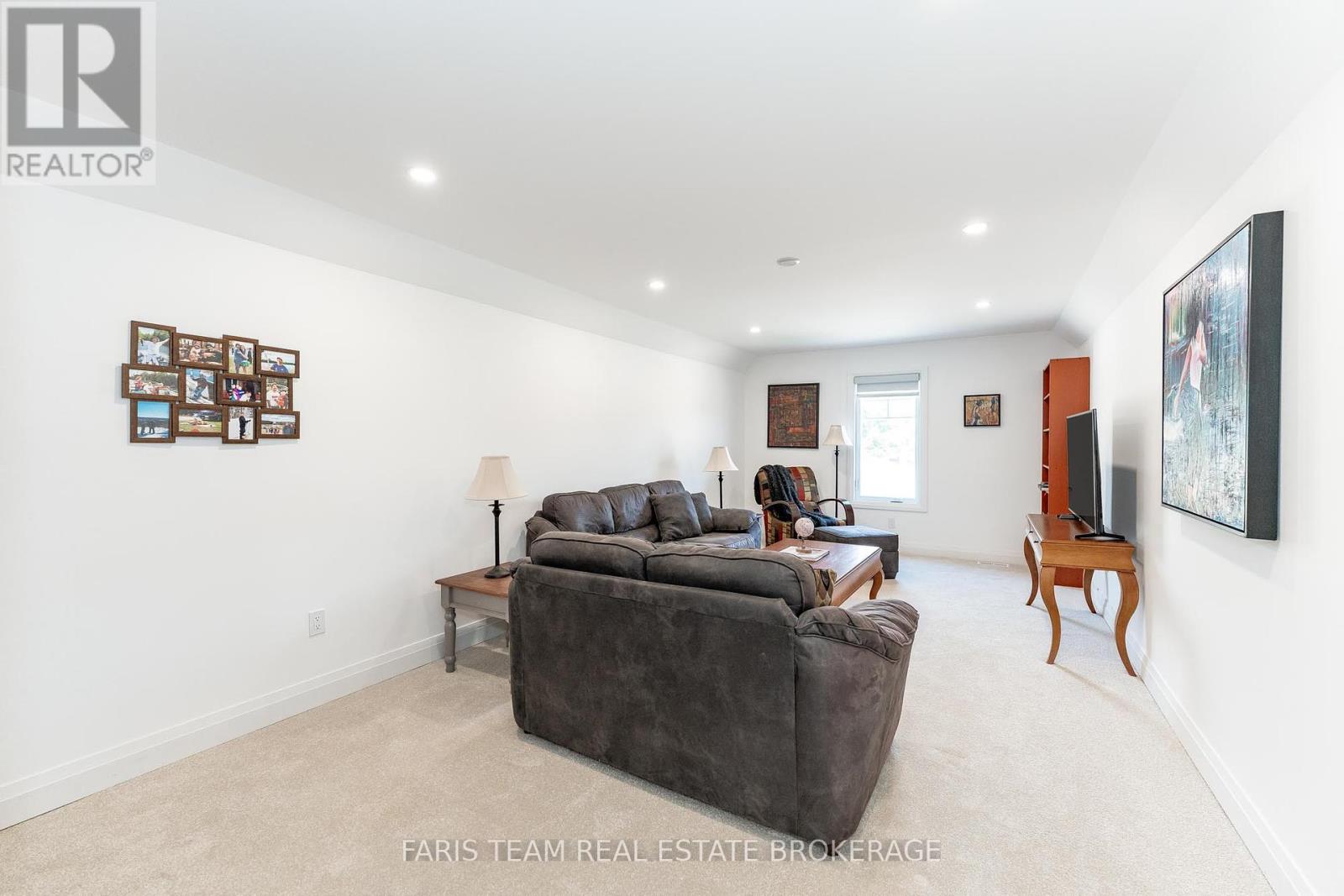 38 Magazine Street, Penetanguishene, Ontario  L9M 0W7 - Photo 22 - S12383549