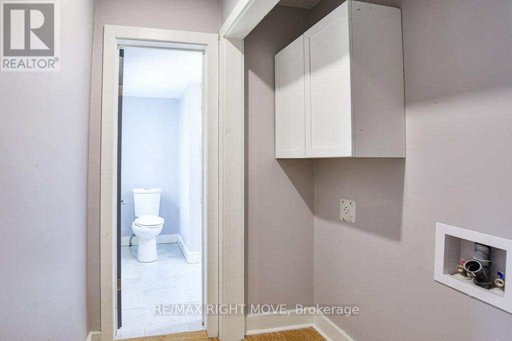 299 Mary Street, Orillia, Ontario  L3V 3E9 - Photo 16 - S12383554