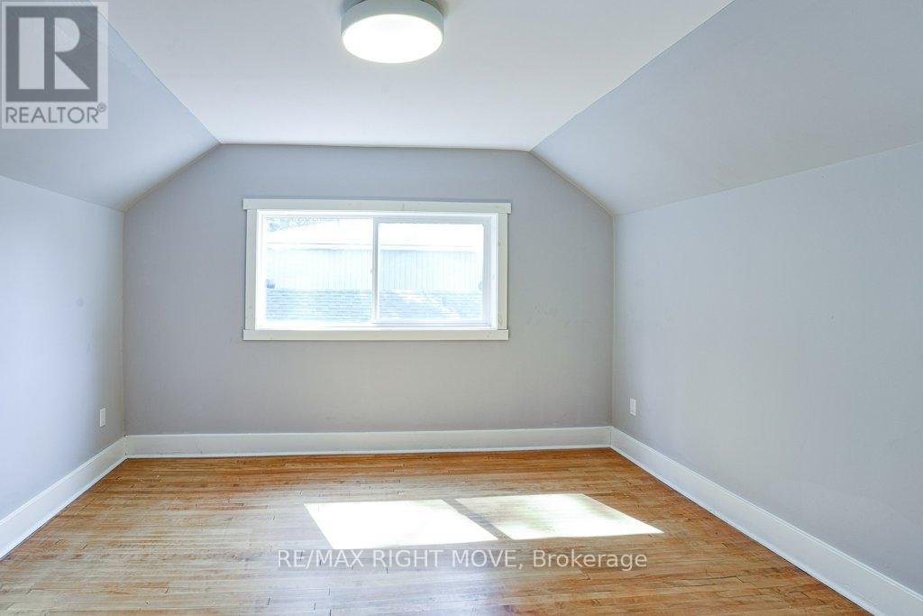 299 Mary Street, Orillia, Ontario  L3V 3E9 - Photo 18 - S12383554