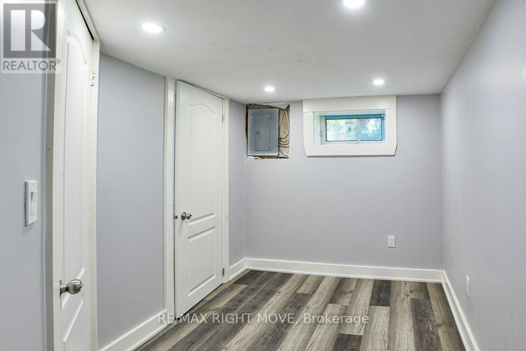 299 Mary Street, Orillia, Ontario  L3V 3E9 - Photo 25 - S12383554