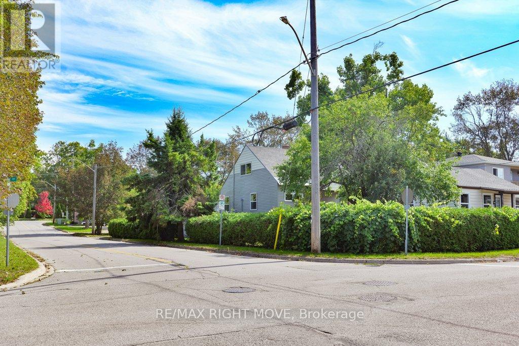 299 Mary Street, Orillia, Ontario  L3V 3E9 - Photo 34 - S12383554