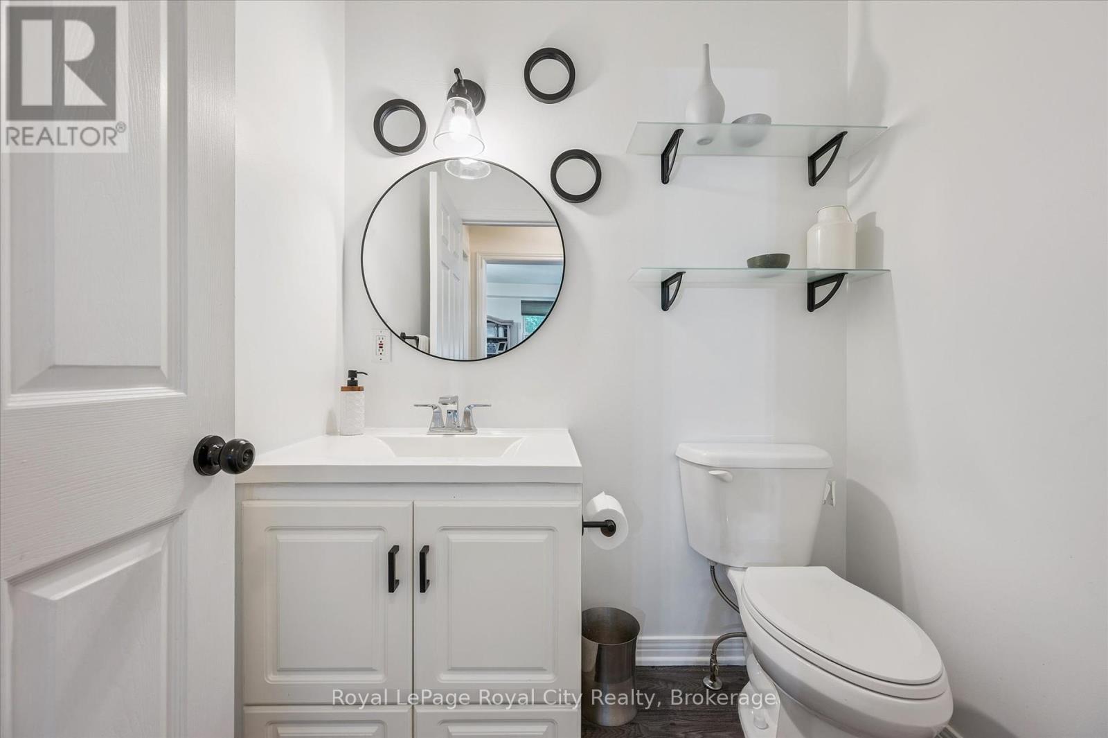 37 Brock Street, Kitchener, Ontario  N2M 1X2 - Photo 11 - X12381952