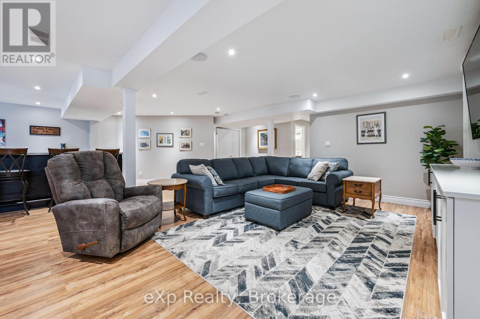 144 Spencer Drive, Centre Wellington, Ontario  N0B 1S0 - Photo 25 - X12383805