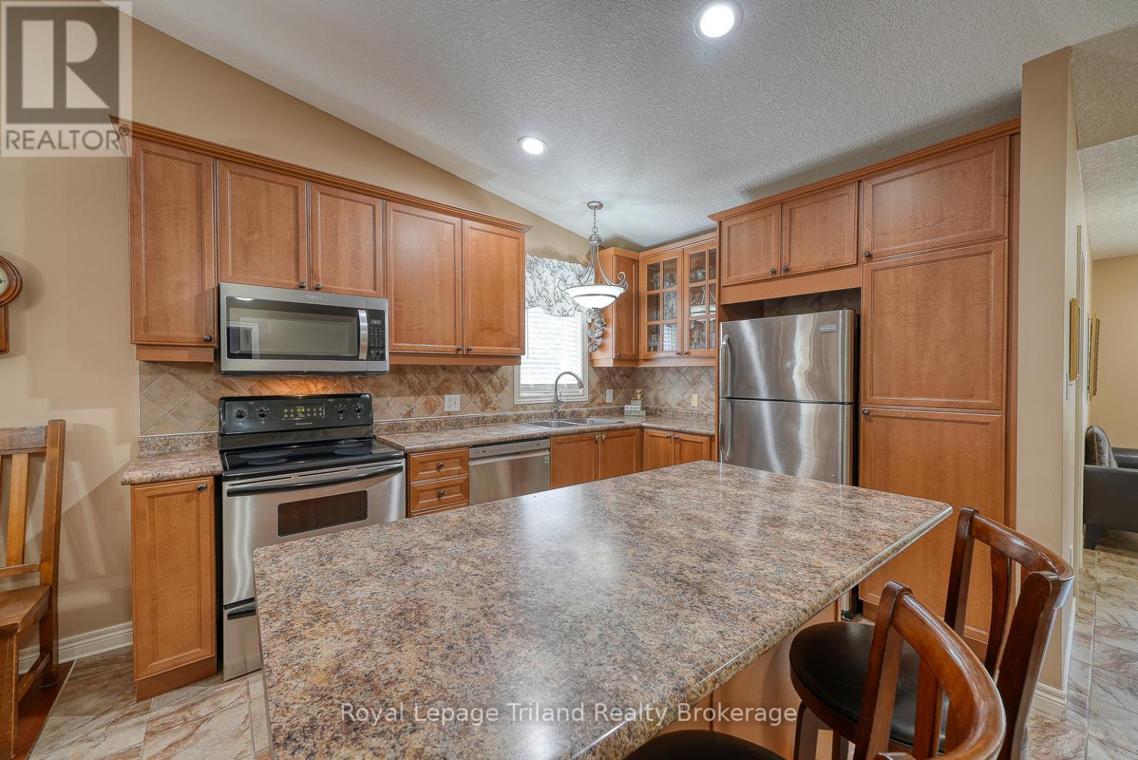 1 - 54 Garden Avenue, Brantford, Ontario  N3S 0A1 - Photo 12 - X12383632