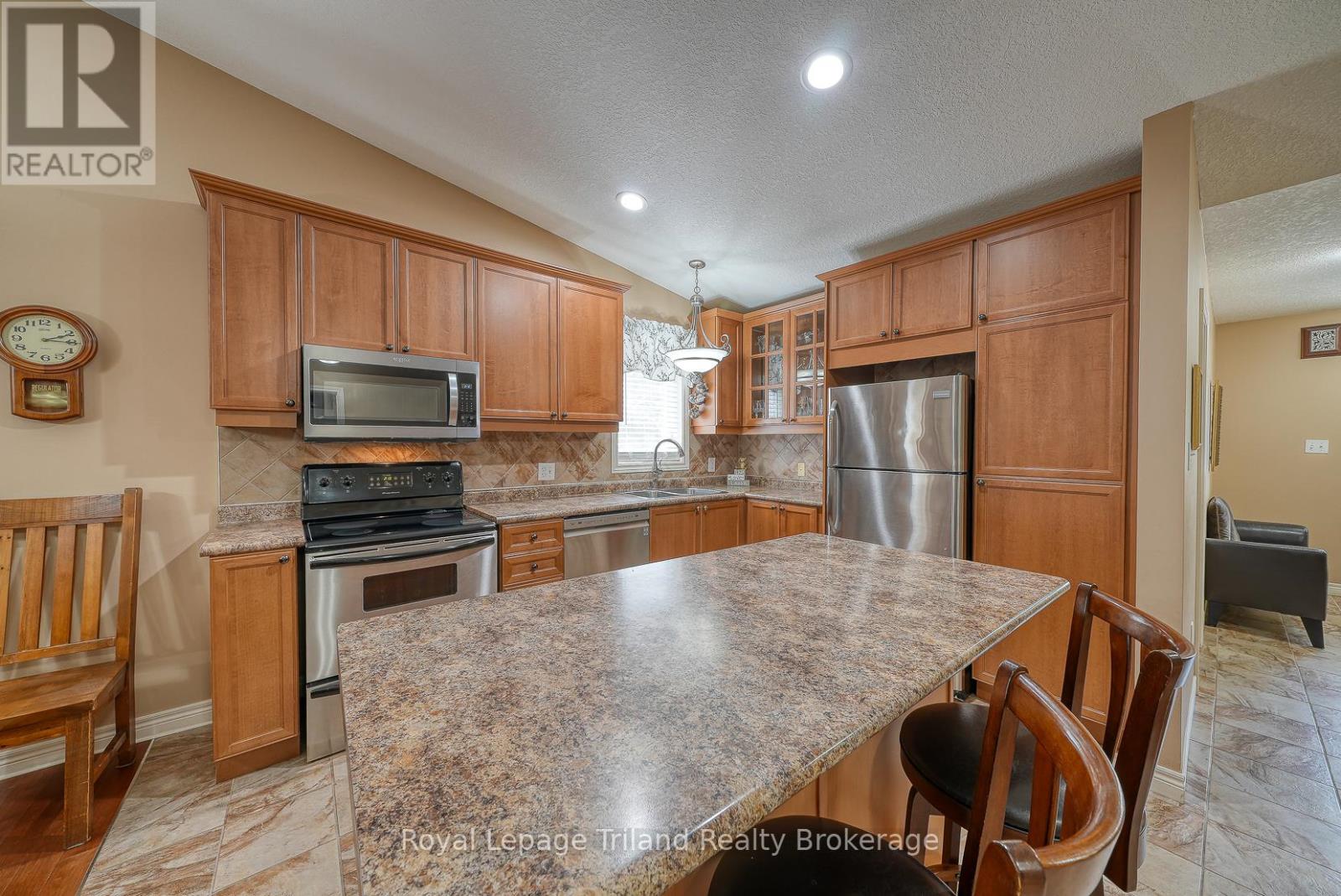 1 - 54 Garden Avenue, Brantford, Ontario  N3S 0A1 - Photo 14 - X12383632