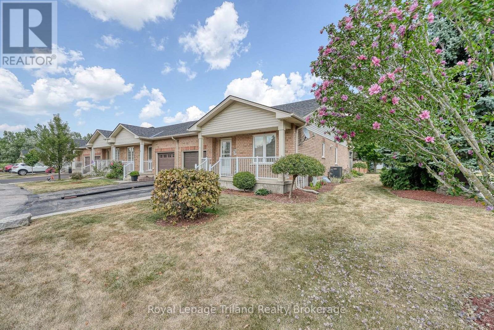 1 - 54 Garden Avenue, Brantford, Ontario  N3S 0A1 - Photo 2 - X12383632