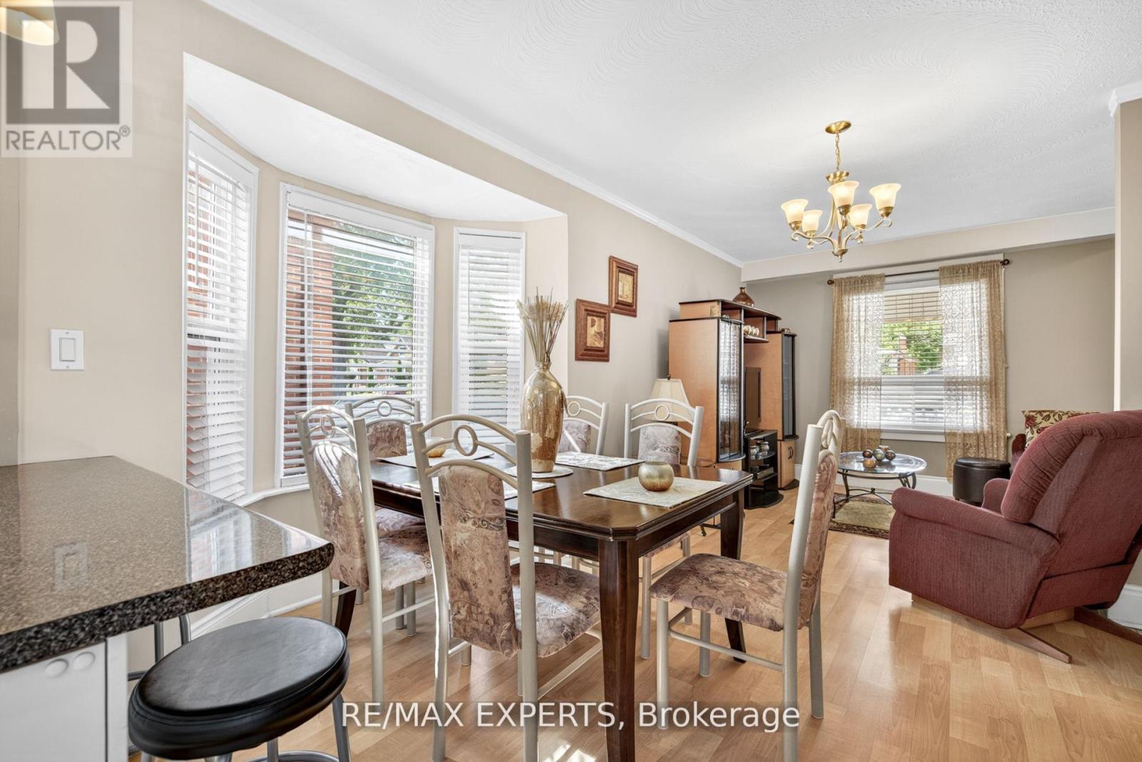 257 John Street, Toronto, Ontario  M9N 1K1 - Photo 11 - W12383513