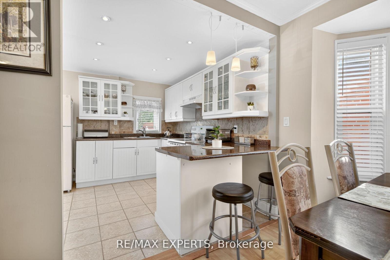 257 John Street, Toronto, Ontario  M9N 1K1 - Photo 13 - W12383513