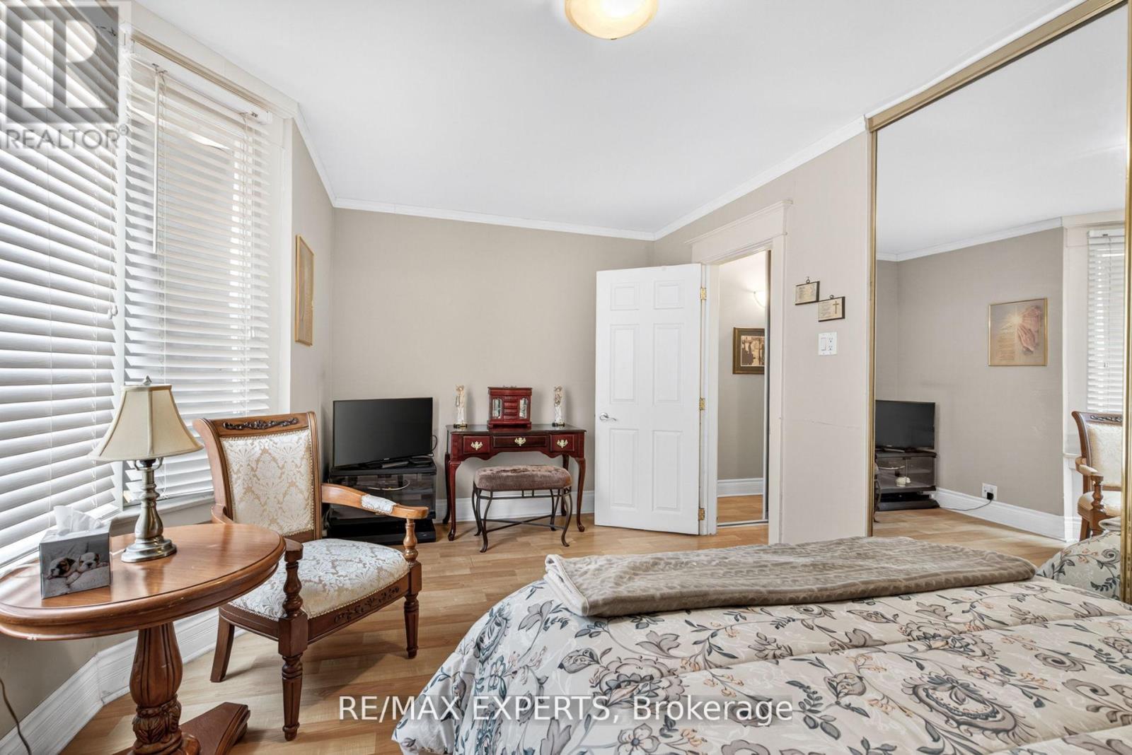 257 John Street, Toronto, Ontario  M9N 1K1 - Photo 19 - W12383513