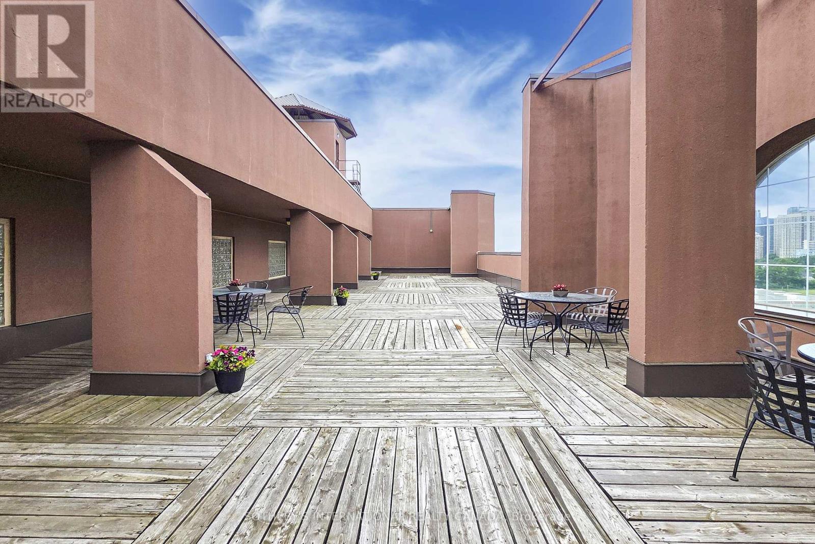 406 - 25 Fairview Road W, Mississauga, Ontario  L5B 3Y8 - Photo 17 - W12383521