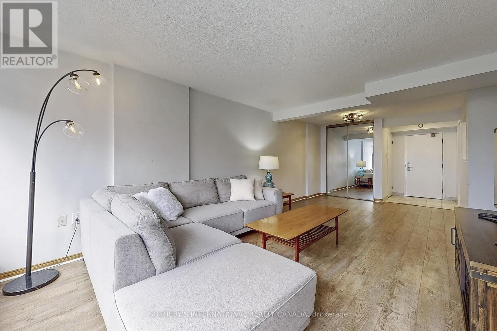 406 - 25 Fairview Road W, Mississauga, Ontario  L5B 3Y8 - Photo 8 - W12383521