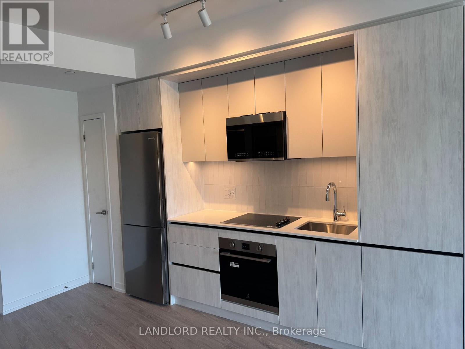 321 - 2485 Eglinton Avenue W, Mississauga, Ontario  L5M 2T1 - Photo 3 - W12383534