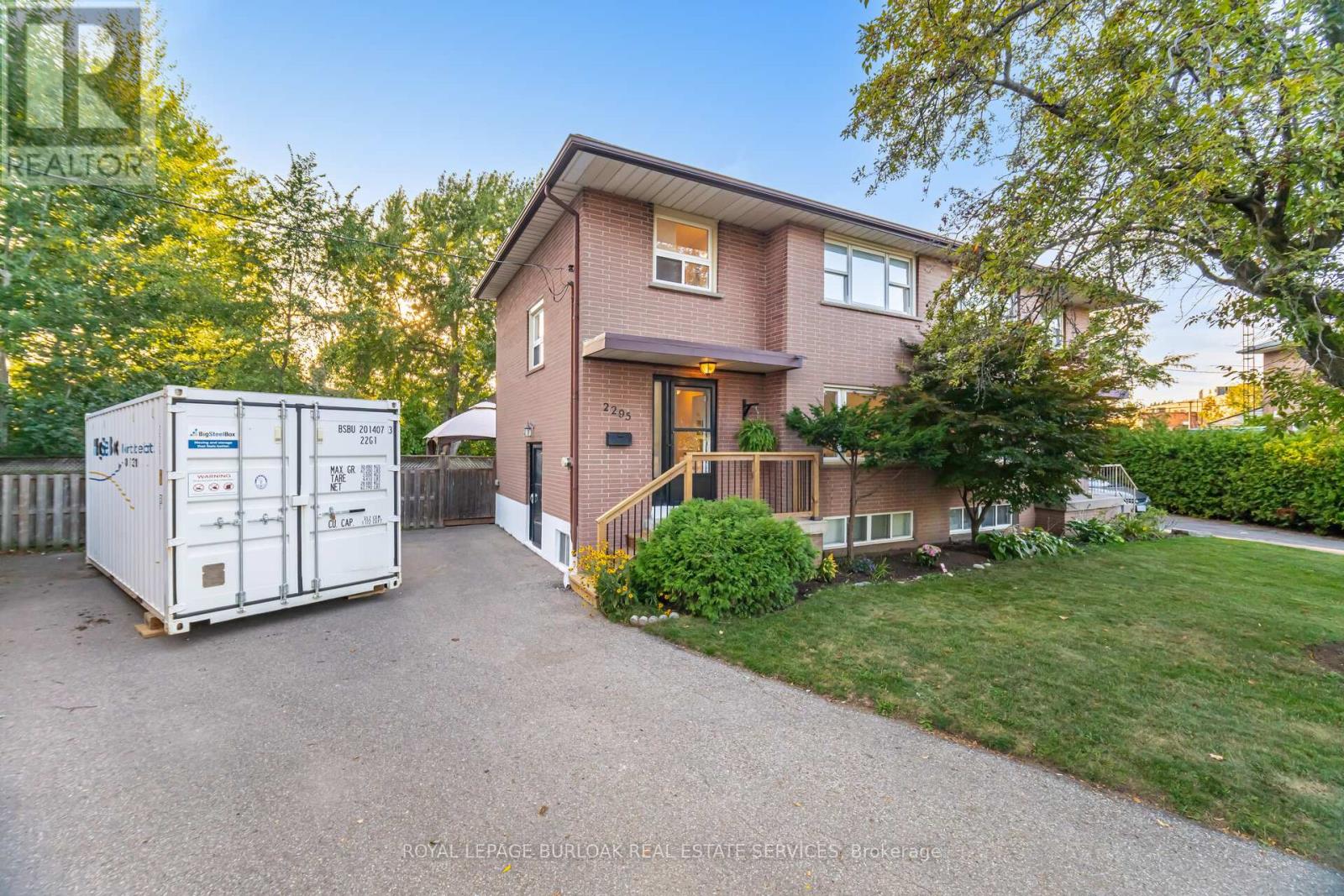 Property at 2295 BARCLAY ROAD image 3