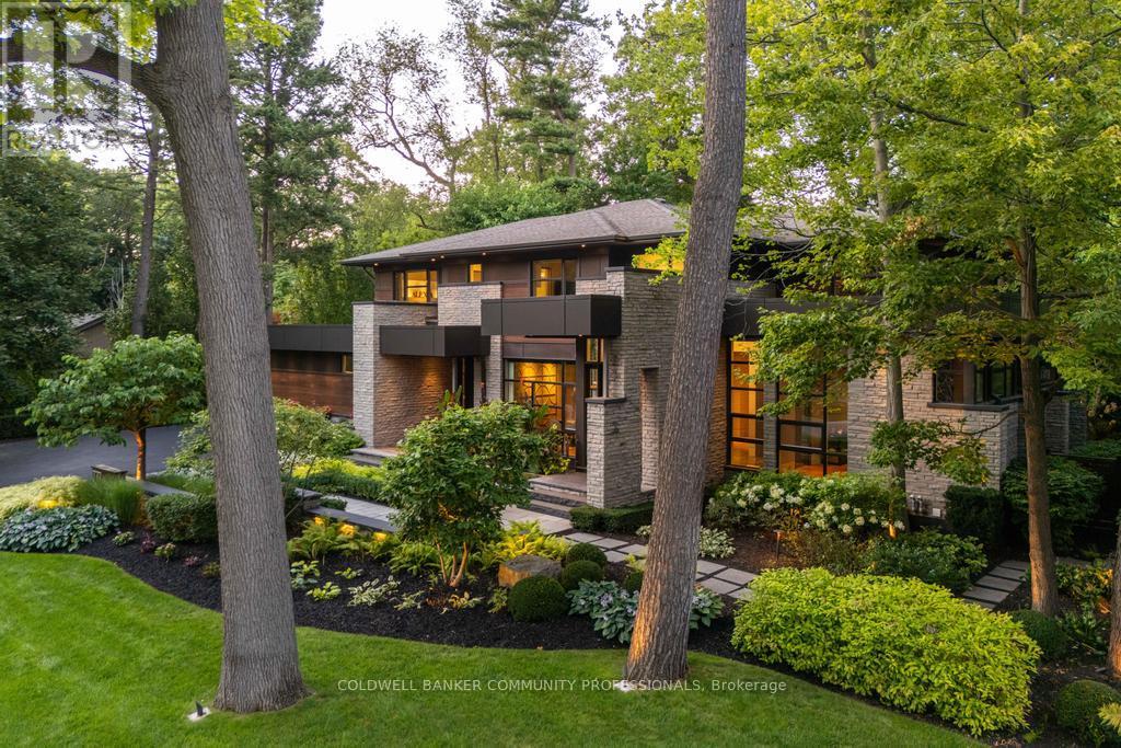 777 Shadeland Avenue, Burlington, Ontario  L7T 2M2 - Photo 2 - W12383566