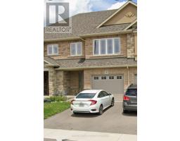 8 CITTADELLA BOULEVARD, Hamilton, Ontario