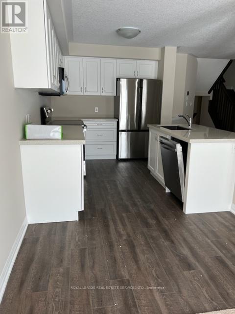 116 Laguna Village Crescent, Hamilton, Ontario  L0R 1P0 - Photo 4 - X12376531