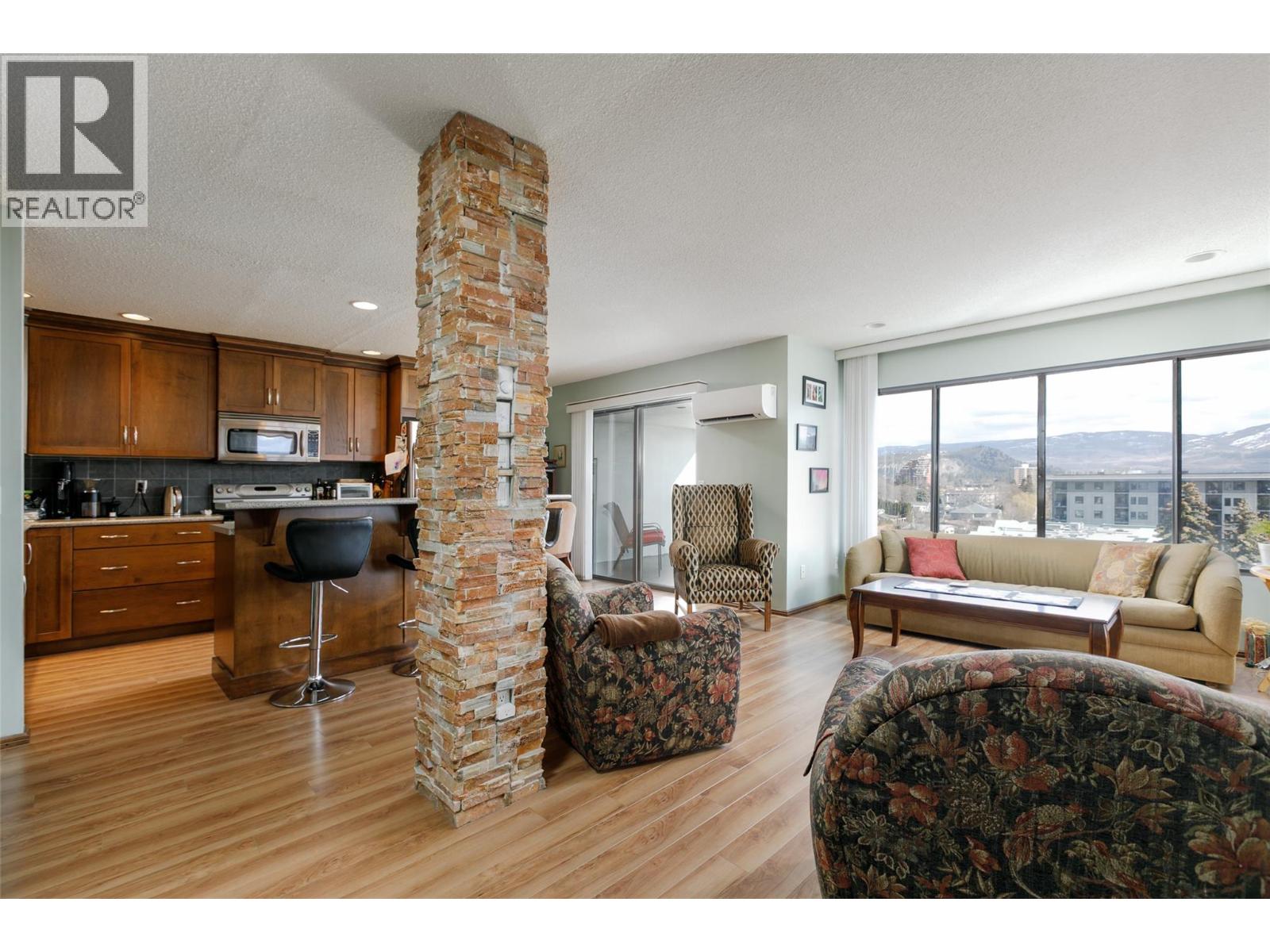 737 Leon Avenue Unit# 807, Kelowna, British Columbia