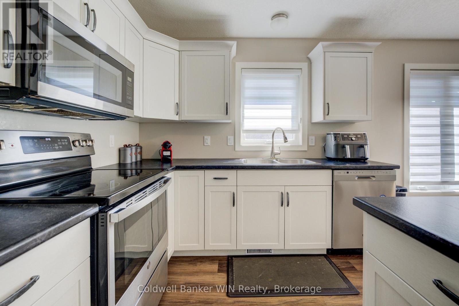 780 Waterloo Street, Wellington North, Ontario  N0G 2L3 - Photo 15 - X12383842