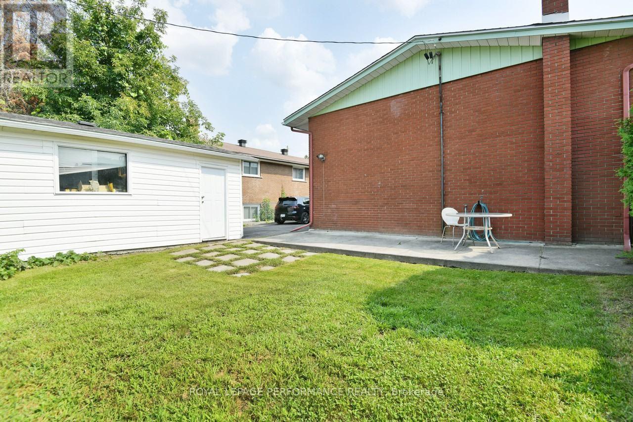 2 - 321 Lavergne Street, Ottawa, Ontario  K1L 5E2 - Photo 10 - X12383871